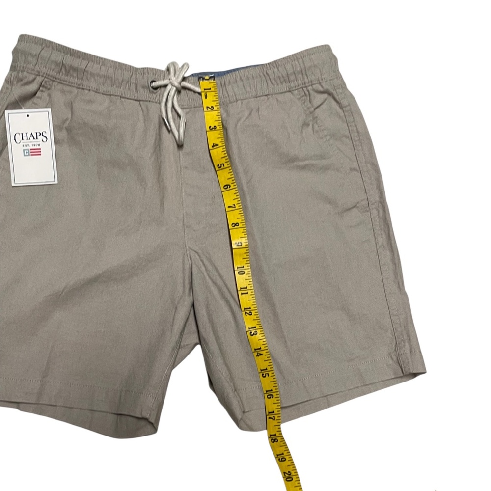 Men's Chaps 7" Khaki Pull On Shorts Adjustable Elastic Waist Size Medium NWT - Picture 3 of 10